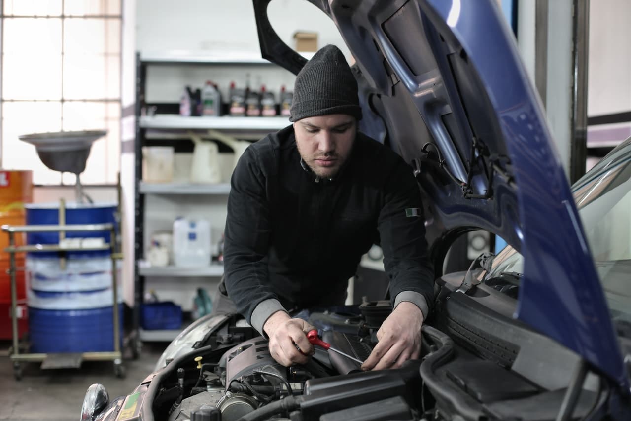 Do Auto Body Shops Report Damage to Insurance? Independent Insurance Associates